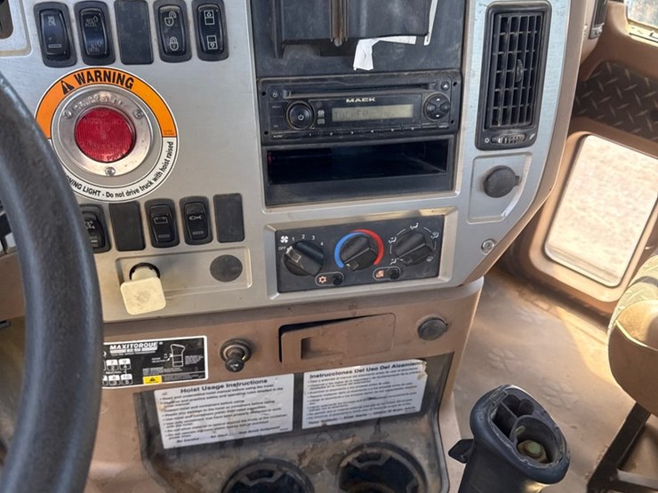 #1-•-2012-mack-roll-off-truck-image-58