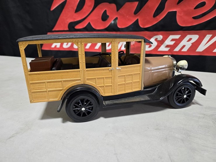 #84-•-jim-beam-1929-model-a-woodie-staton-wagon-decanter-image-7