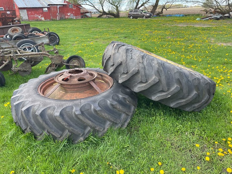 #5587-•-(2)-tractor-tires-image-1