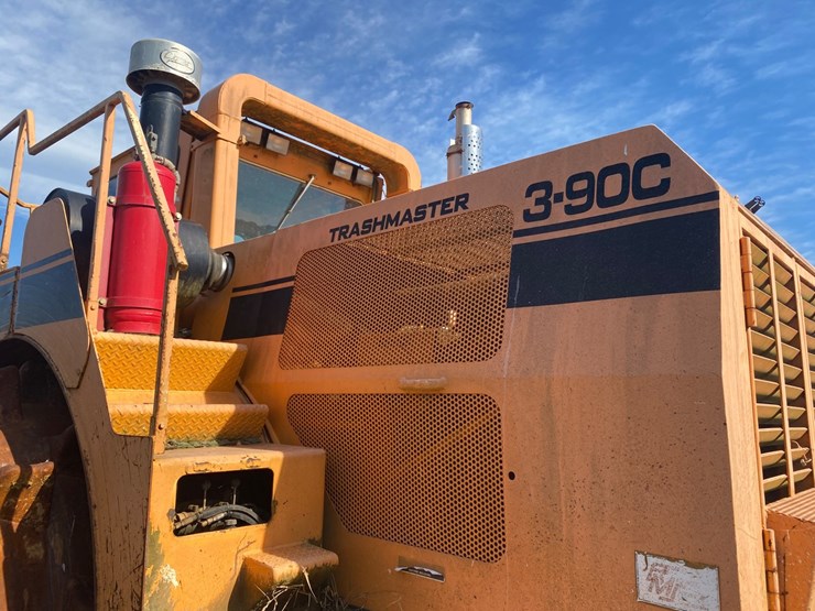 #3-•-390-rex-trash-compactor-image-101