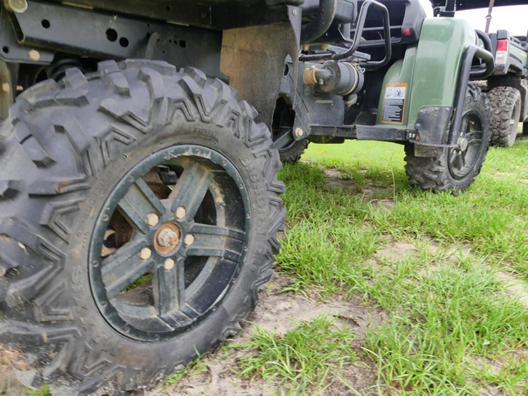 2013-john-deere-825i-image-6