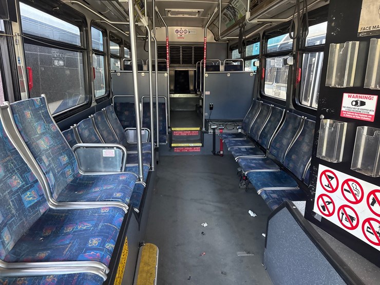 2007-gillig-low-floor-image-21