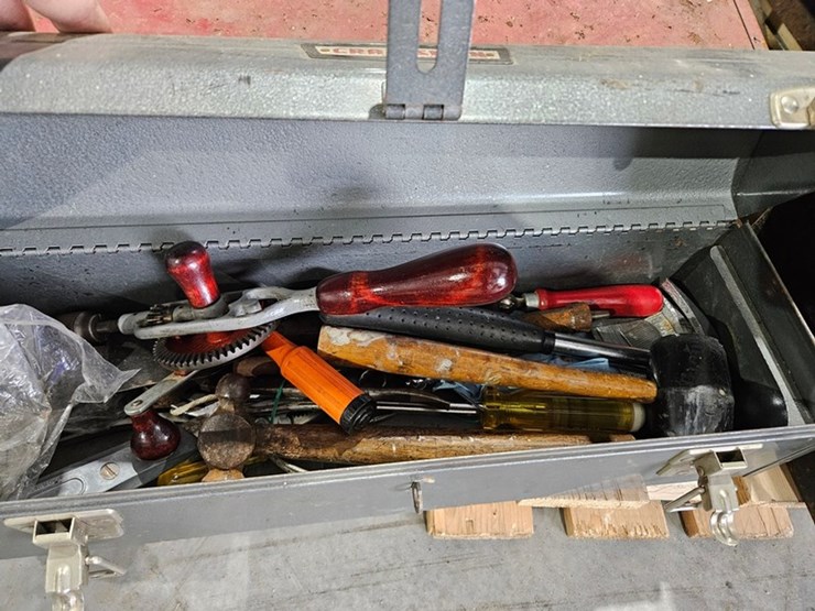 #97-•-pallet-of-hand-tools-and-tool-boxes-image-9