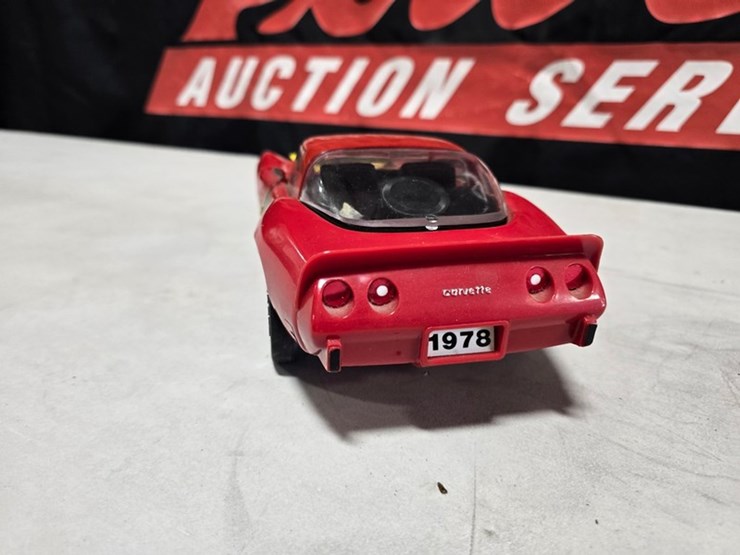 #81-•-jim-beam-1978-chevrolet-corvette-decanter-image-5
