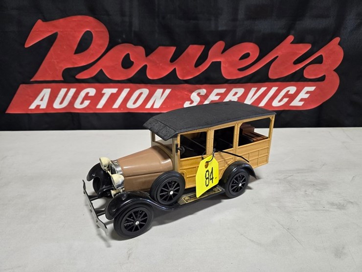 #84-•-jim-beam-1929-model-a-woodie-staton-wagon-decanter-image-1