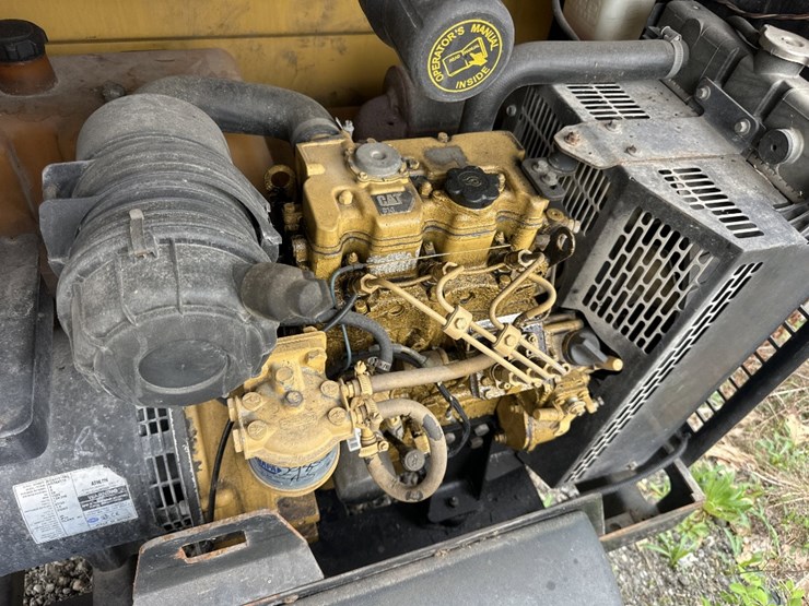 2013-caterpillar-c11-image-2