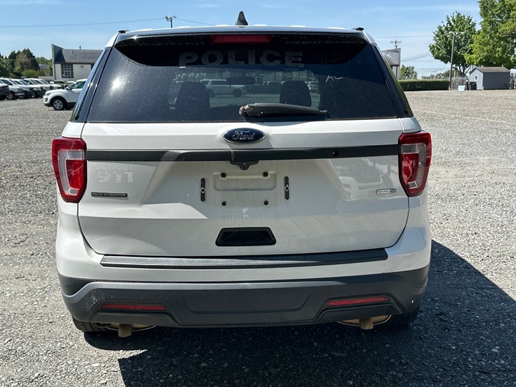 2019-ford-explorer-image-5
