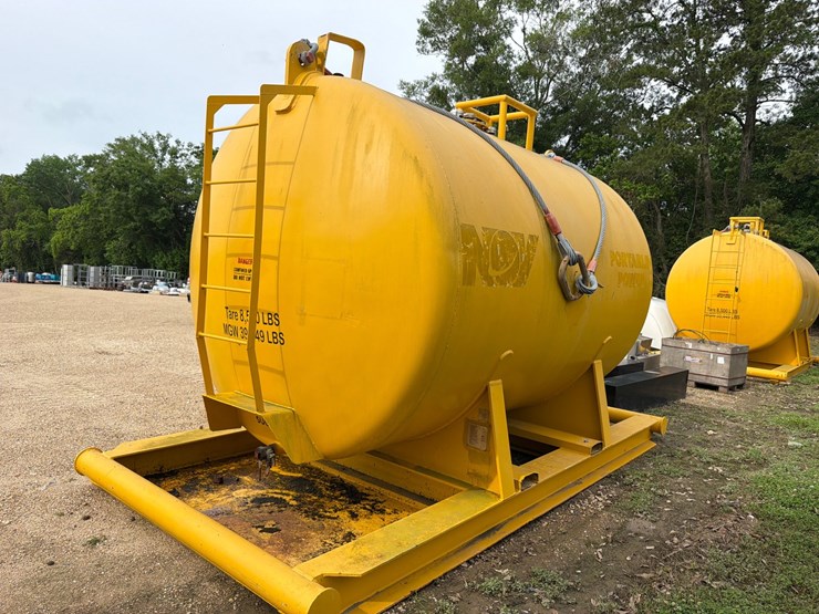 #36456-•-r-&-s-fab-fuel-tank,-4,333-gallons-image-3