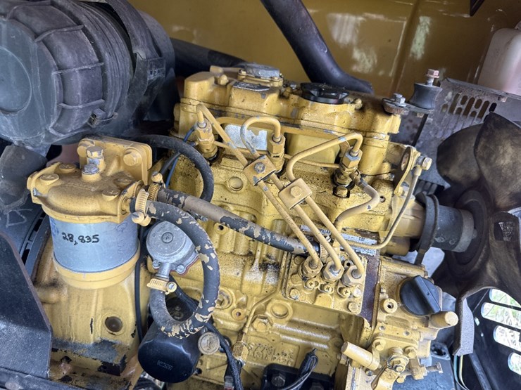 2015-caterpillar-c11-image-3