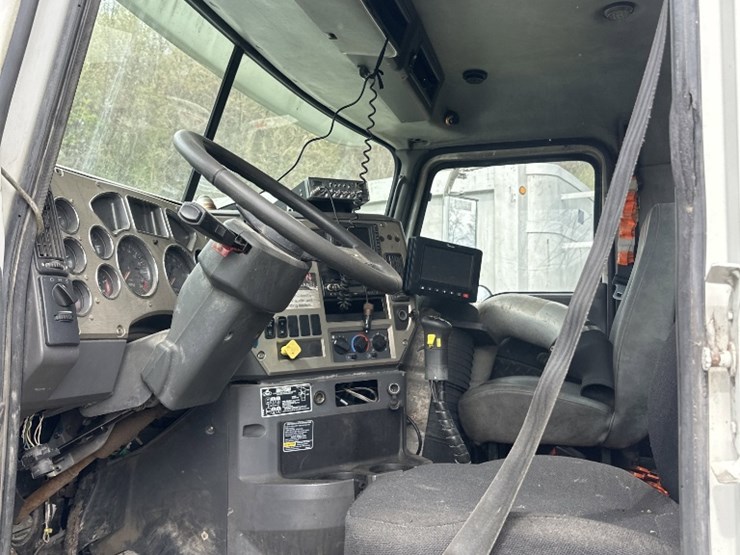 2007-mack-granite-image-6