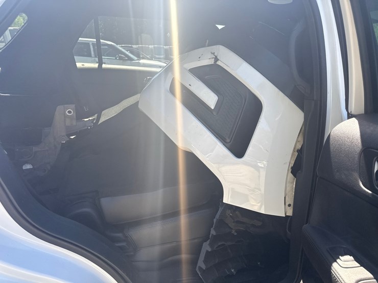 2019-ford-explorer-image-28