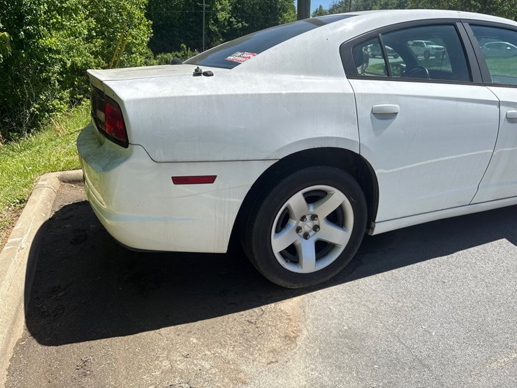 #7-•-2014-dodge-charger-image-18