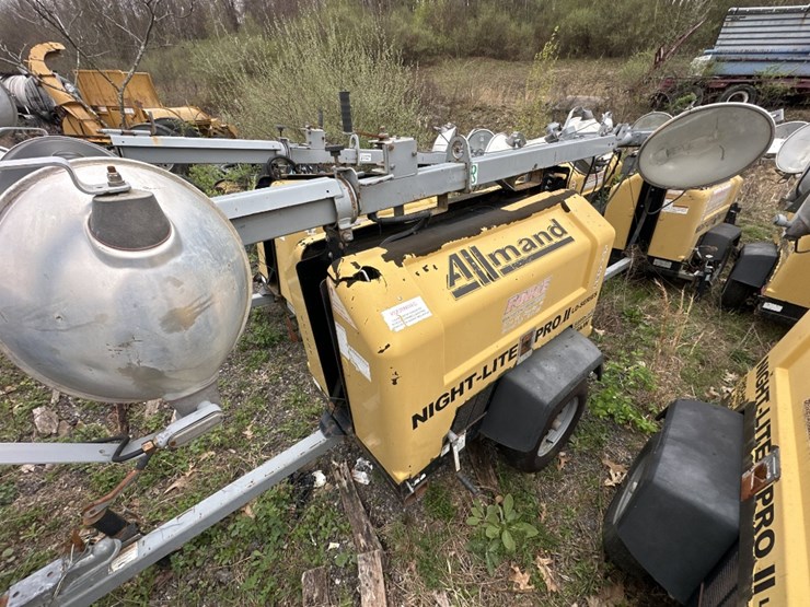 2013-caterpillar-c11-image-1