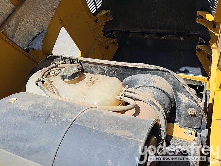 2018-deere-310sl-image-29