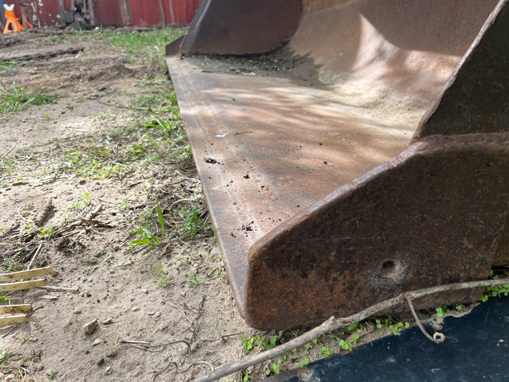 #5631-•-large-excavator-bucket-image-8
