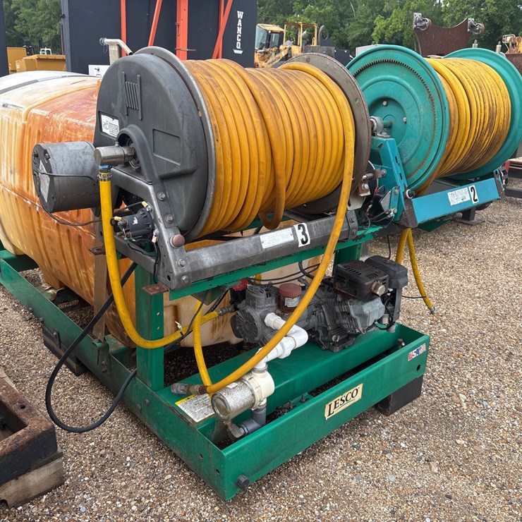 #35846 • 300 GALLON WATER TANK, SKID MOUNTED
