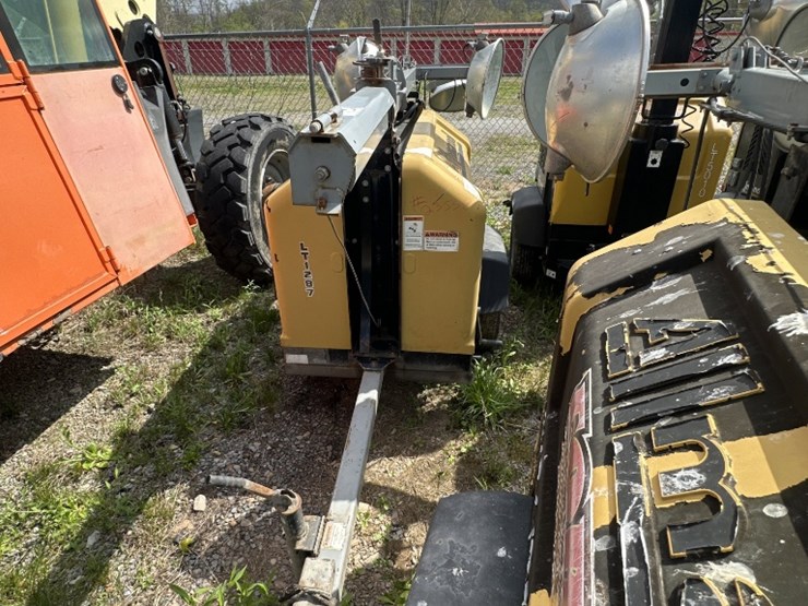 2013-caterpillar-c11-image-1
