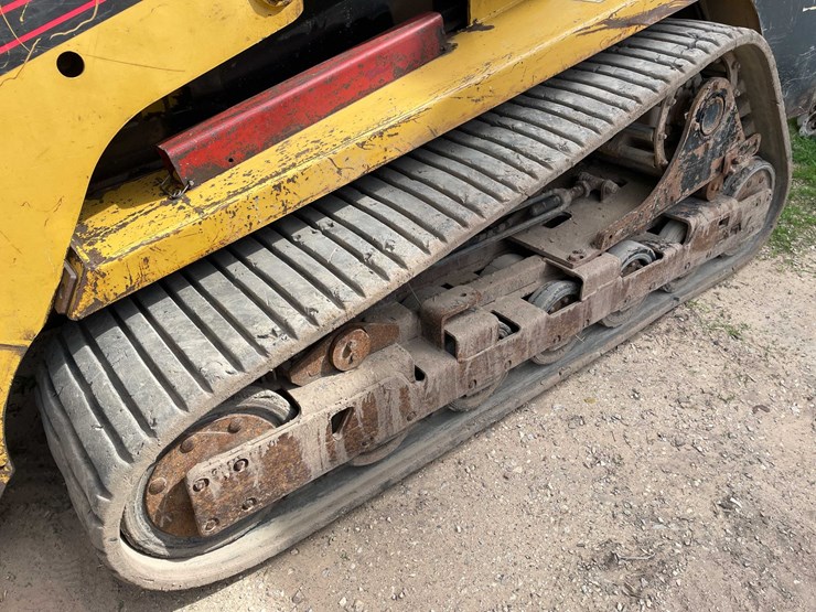 #5559-•-asv-rc85-skid-loader-image-18
