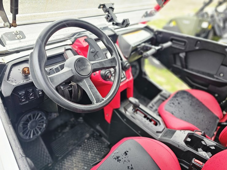2021-honda-talon-4-image-9