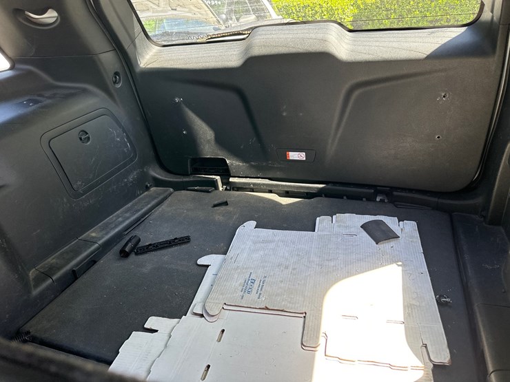 2019-ford-explorer-image-23