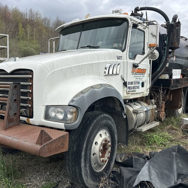 2007 MACK GRANITE