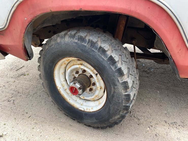 #5571-•-1979-ford-dually-with-modified-cab-image-49