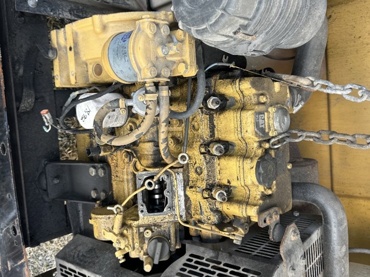 2014-caterpillar-c11-image-2