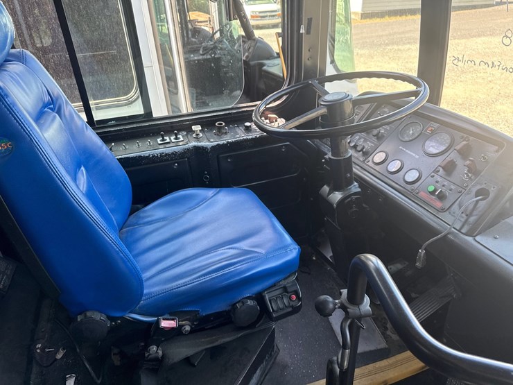 2007-gillig-low-floor-image-19