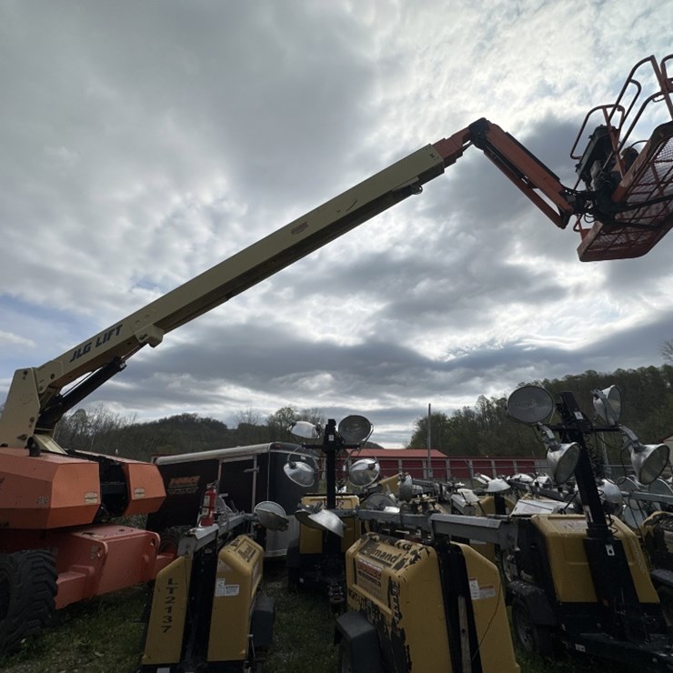 2008 JLG 860SJ
