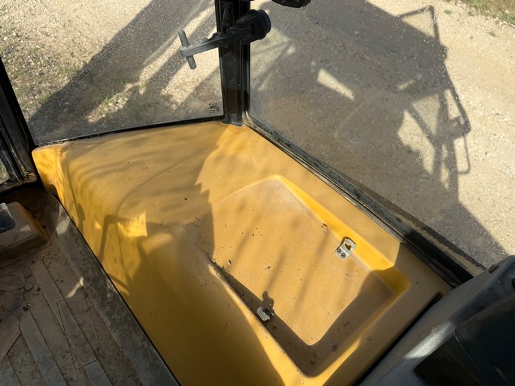 1998-caterpillar-426c-image-14