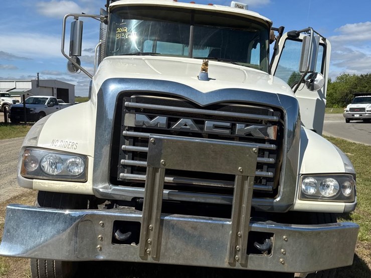 #1-•-2012-mack-roll-off-truck-image-10