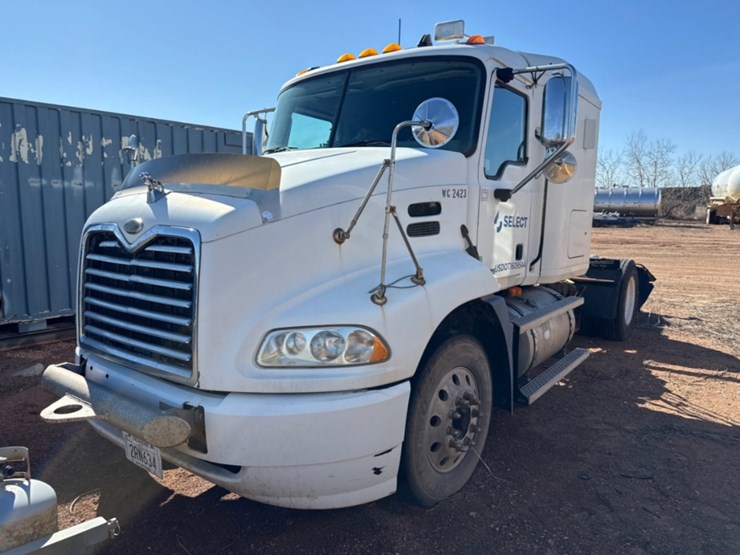 2007-mack-vision-image-1