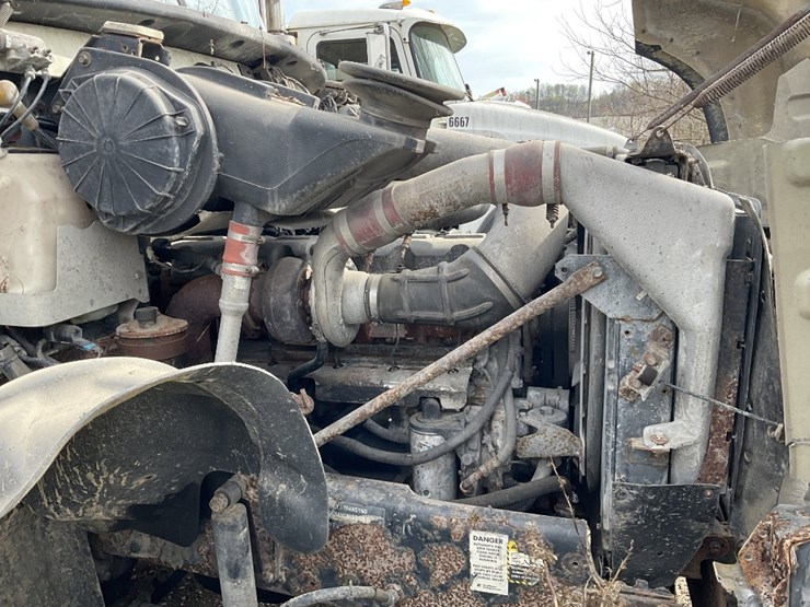2006-mack-cv713-image-10