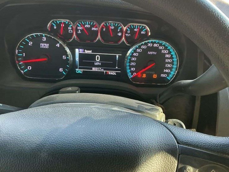 2019-chevrolet-tahoe-image-12