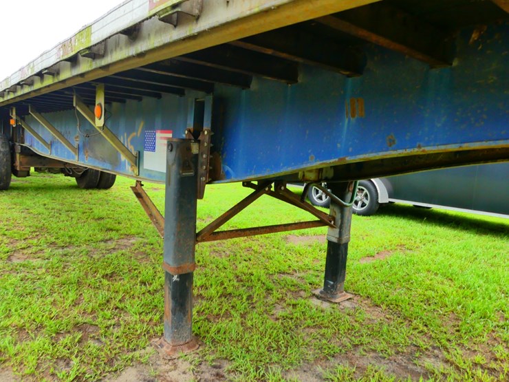 2001-utility-flatbed-image-3