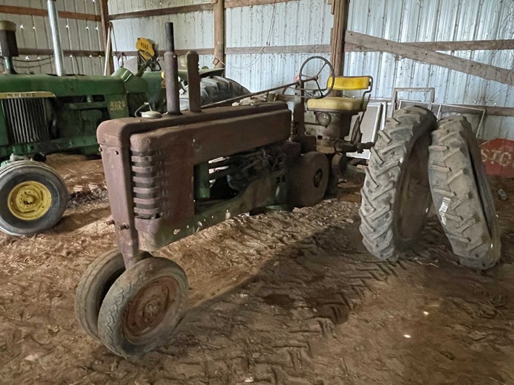 john-deere-b-image-1