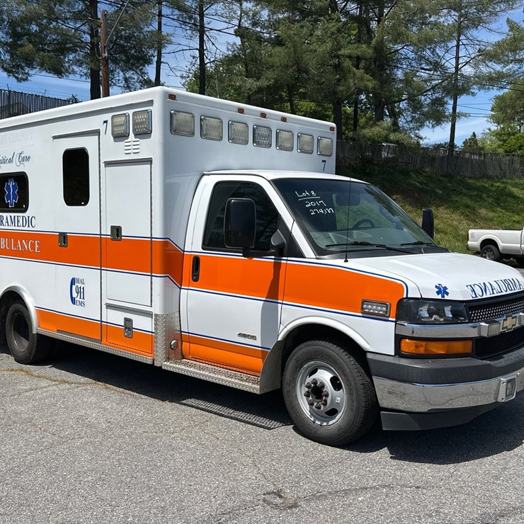 #8 • 2017 CHEVROLET AMBULANCE 4500