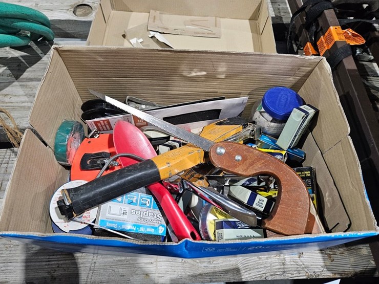 #87-•-2-boxes-of-hand-tools-image-4