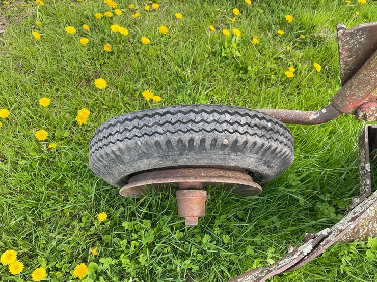 #5586-•-moldboard-plow-image-18