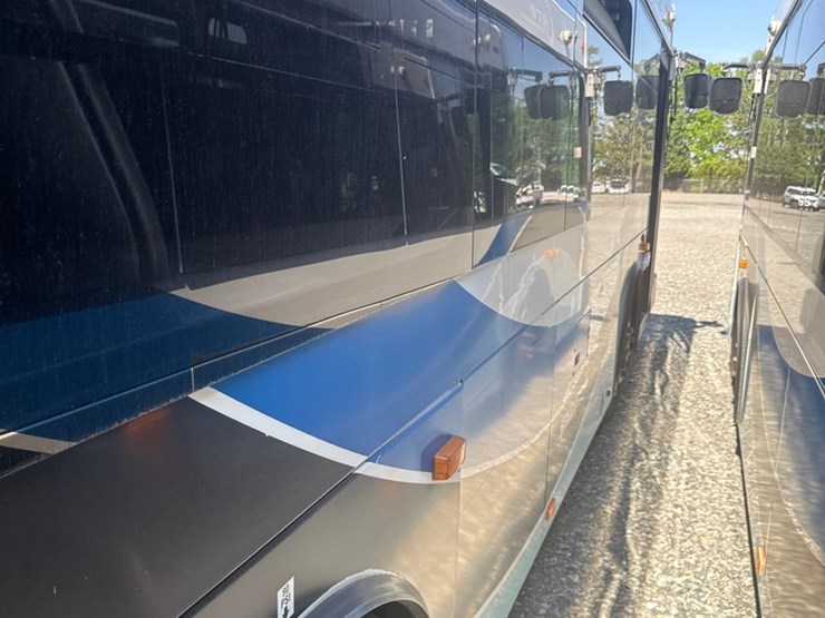2007-gillig-low-floor-image-16