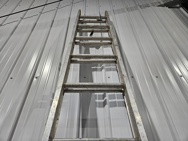 #14-•-keller-24'-aluminum-extension-ladder-image-4