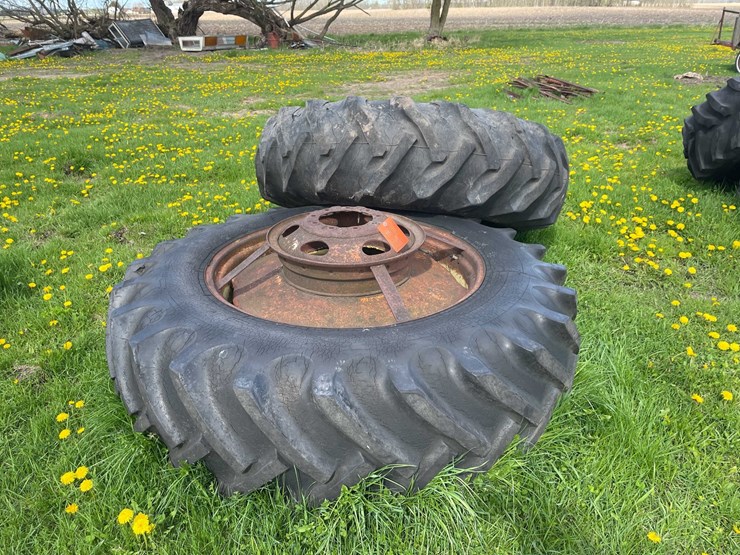 #5587-•-(2)-tractor-tires-image-2