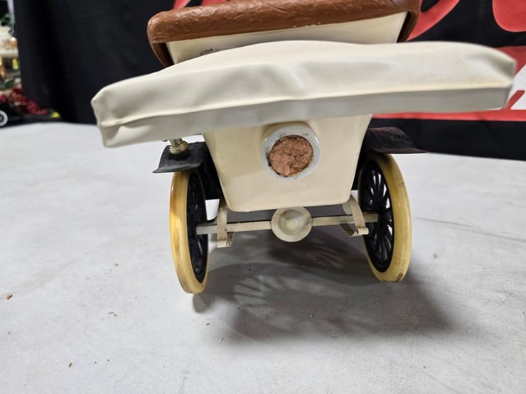 #88-•-mccormick-1910-oldsmobile-decanter-image-6