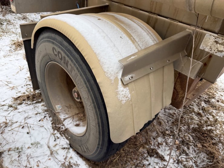 2011-brenner-tank-pup-trailer-image-4