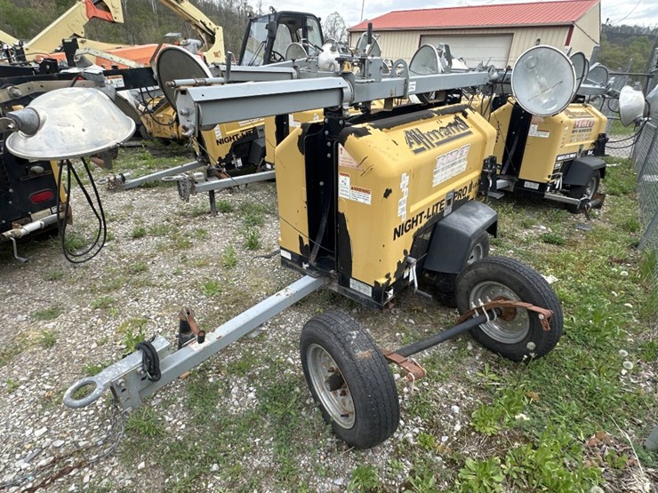 2015-caterpillar-c11-image-1