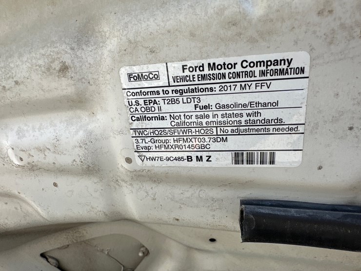 2017-ford-explorer-image-15