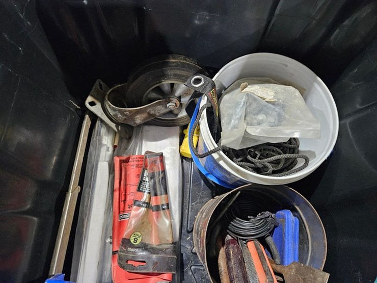 #65-•-organizers-full-of-assorted-fasteners-image-15
