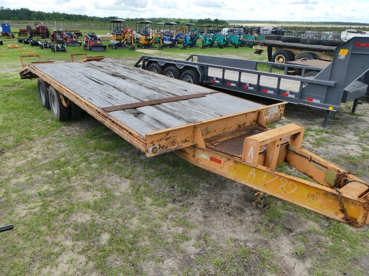 2011-hudson-bros-8'-x-25'-trailer-image-2