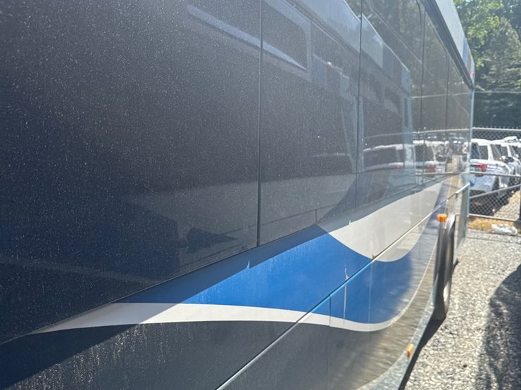 2012-gillig-low-floor-image-7
