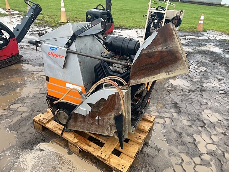 norton-road-26in.-concrete-road-saw-support-equipment-sn:1314-image-1